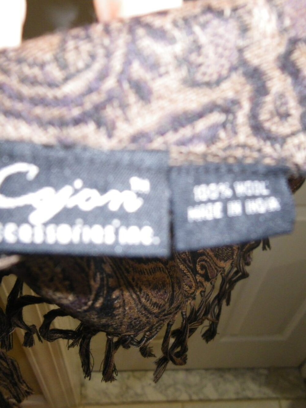 Women’s 100% Wool Large Paisley Print Wrap Made in India - Picture 4 of 5